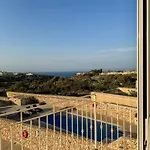 Villa Pitt House *